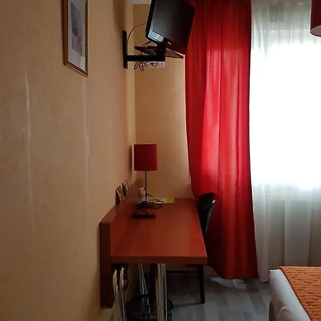 Logis Le Florina Hotel 2*